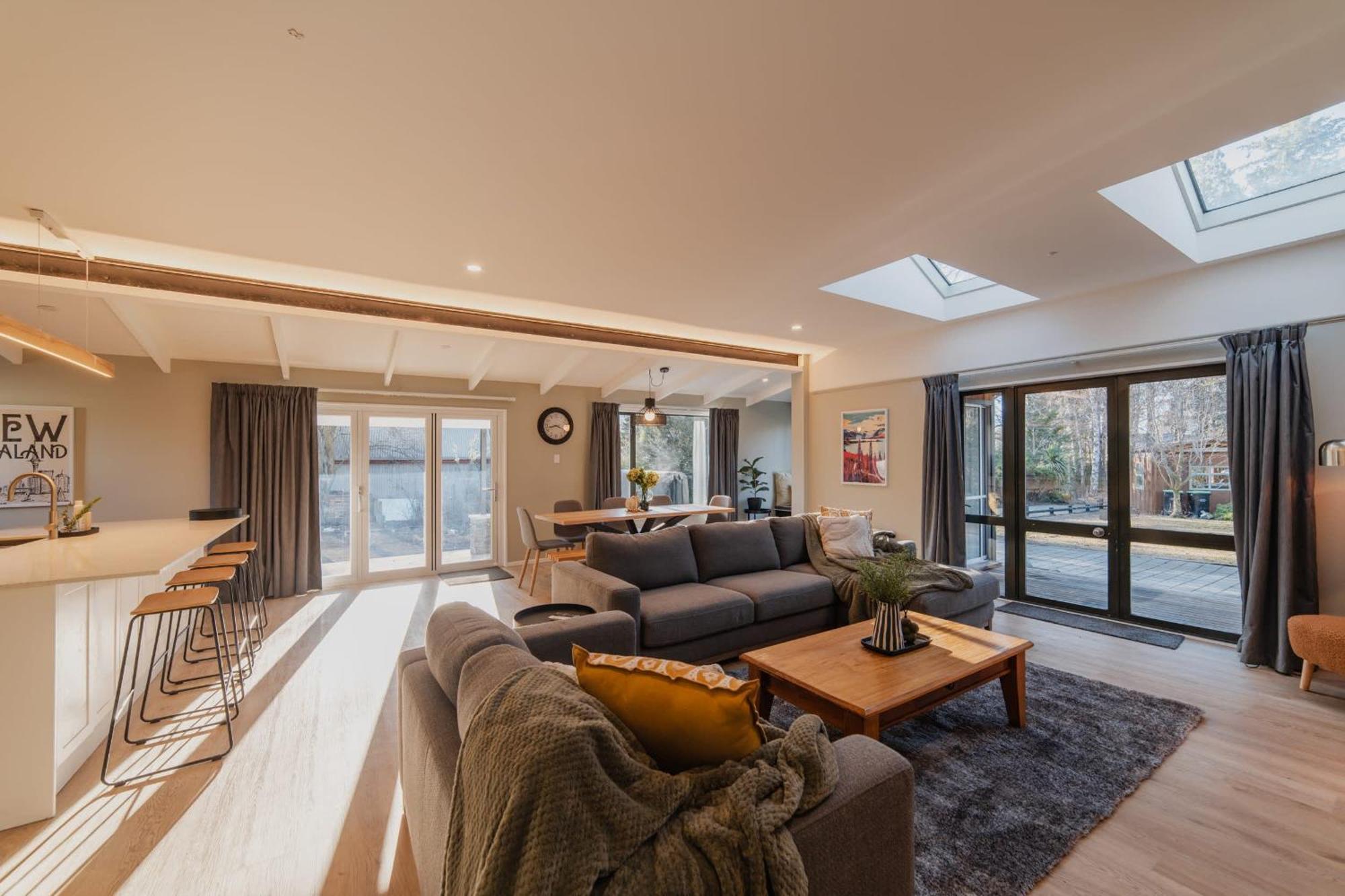 Galaxy 3br Modern With Fireplace Outdoor Holiday home *